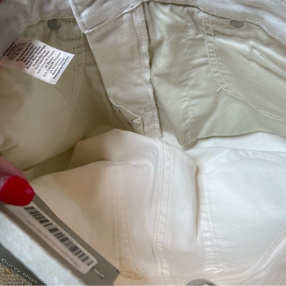 EVERLANE The Curvy High Rise Skinny Jean - Picture 11 of 16